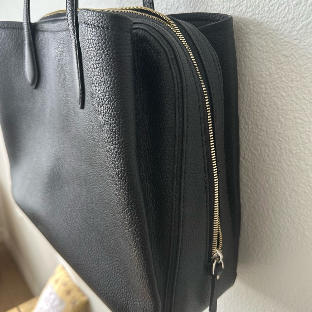 NWOT QUINCE Italian Black Leather Triple Compartment Work Bag - Picture 9 of 13